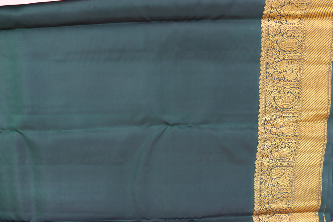 Divine Cream Pure Kanjipuram Saree