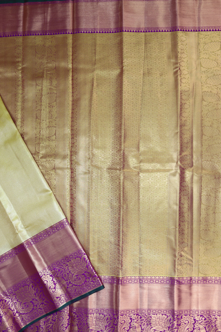 Enchanting Gold Kanjipuram Saree