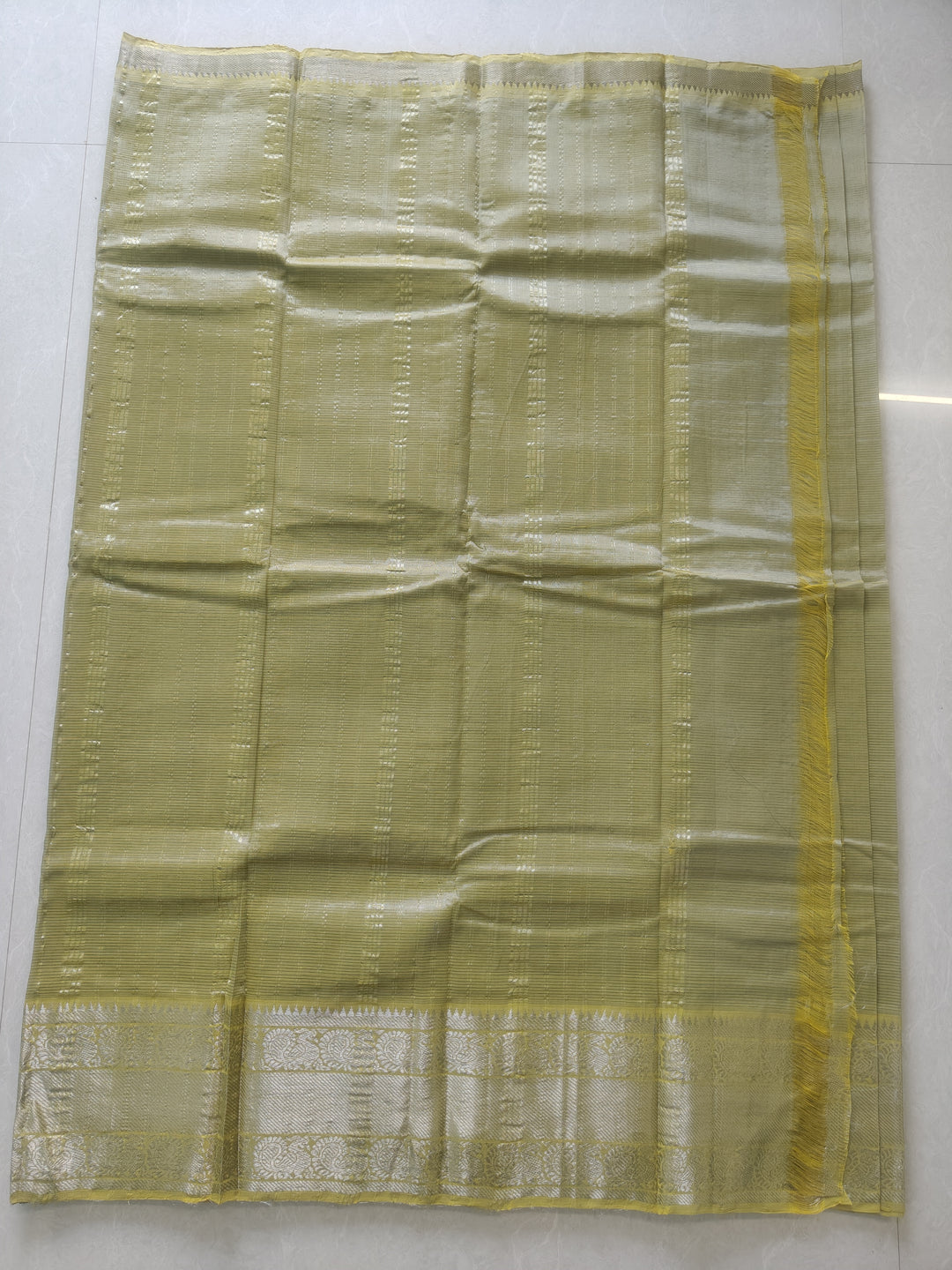 Traditional Fresh Green Mangalagiri Pattu Saree