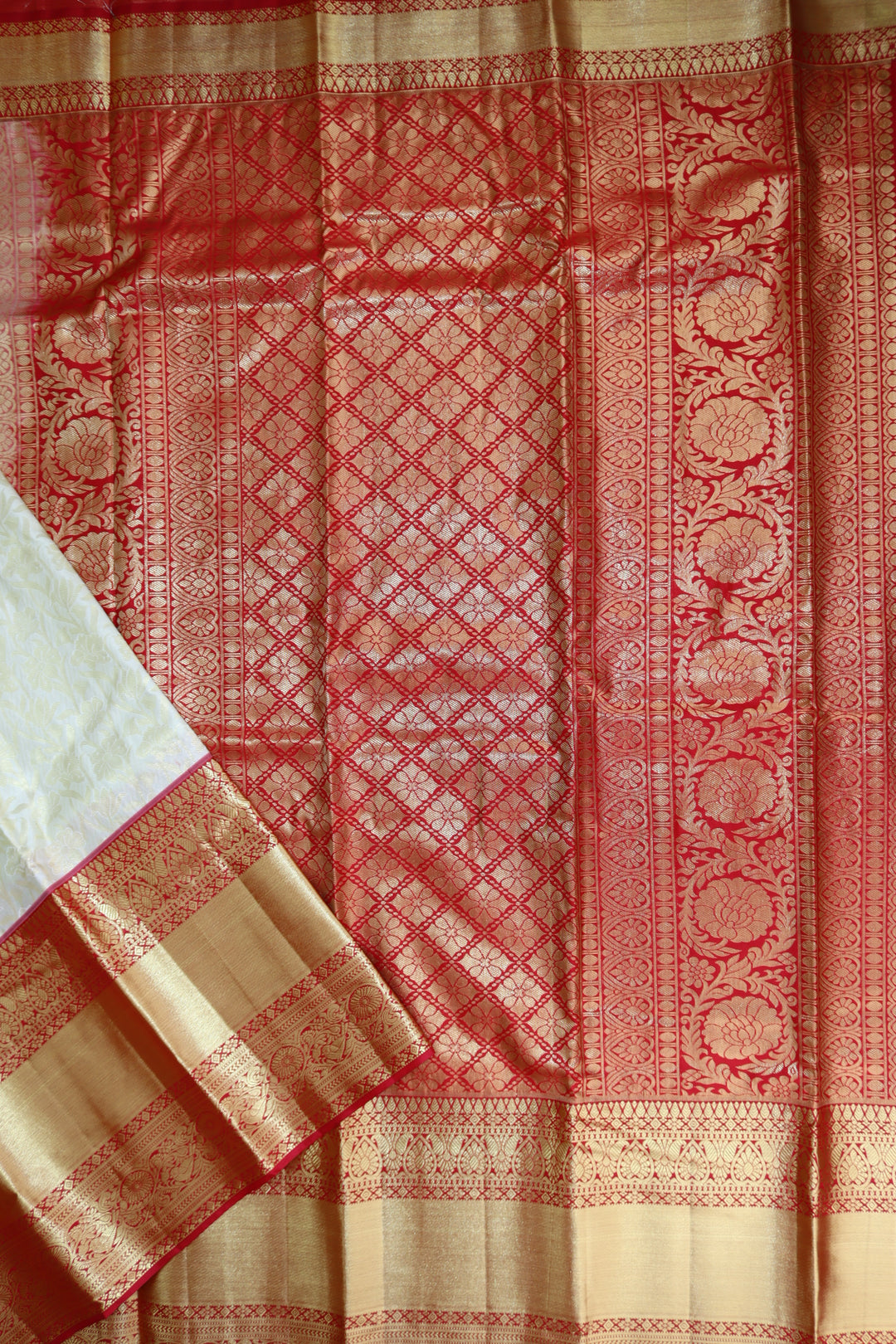 Classic Cream Kanjipuram Saree