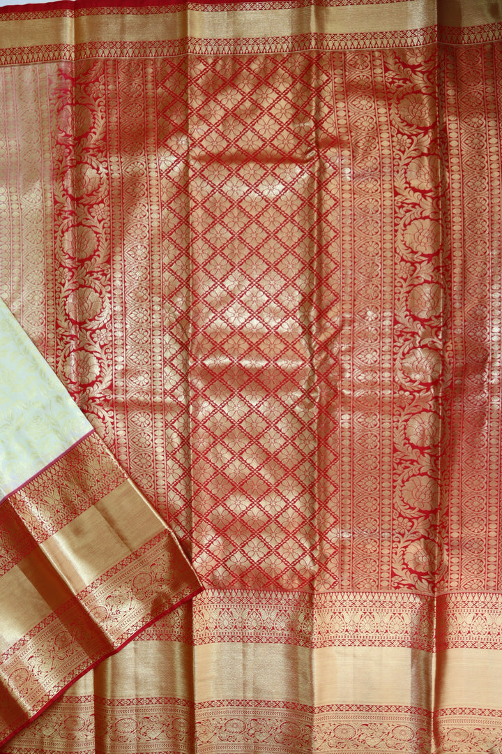 Mesmerizing Cream Kanjipuram Saree