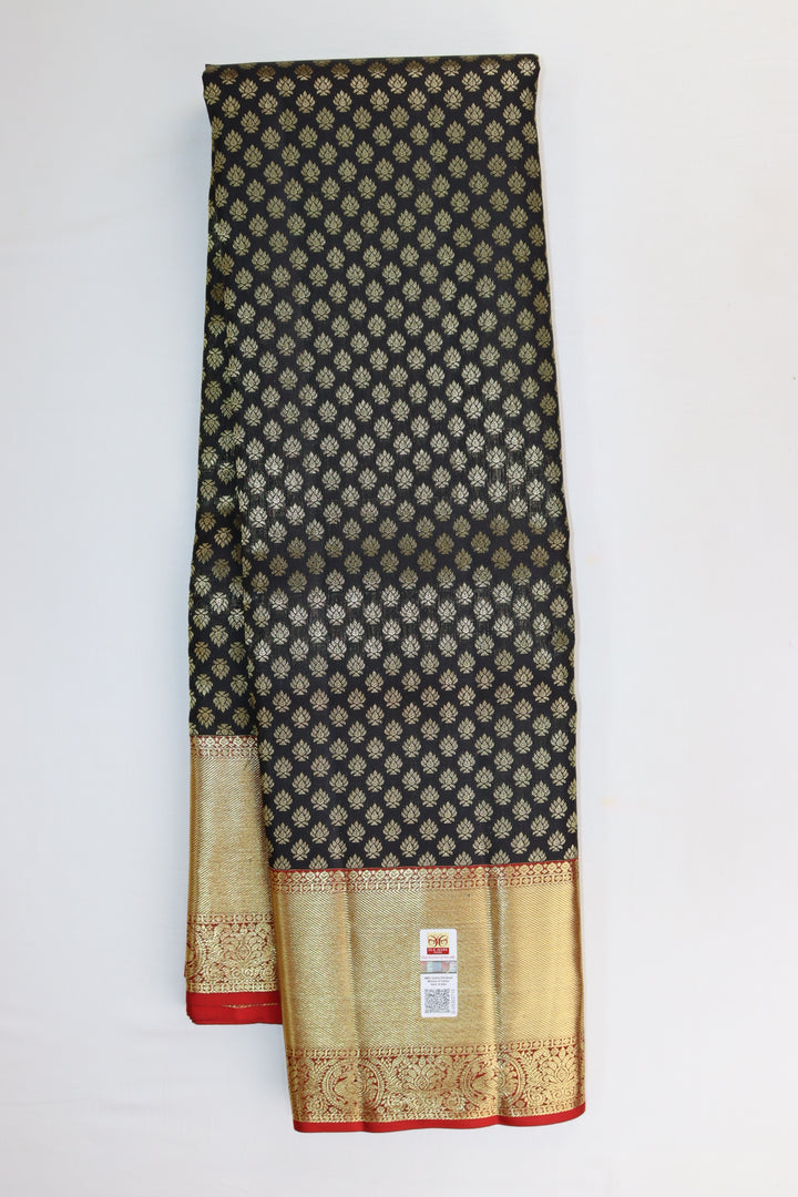 Lavish Dark Blue Kanjipuram Saree