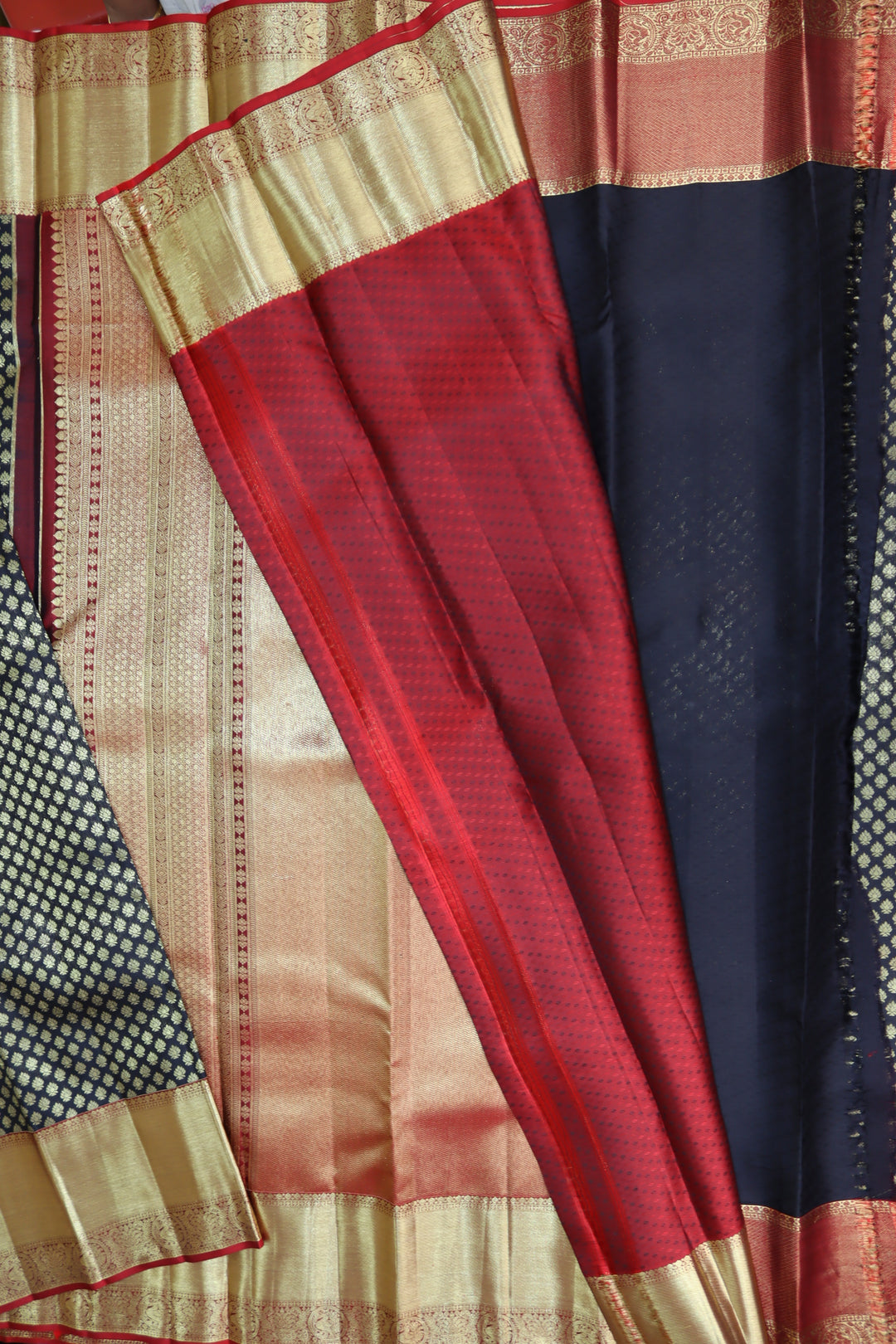 Lavish Dark Blue Kanjipuram Saree