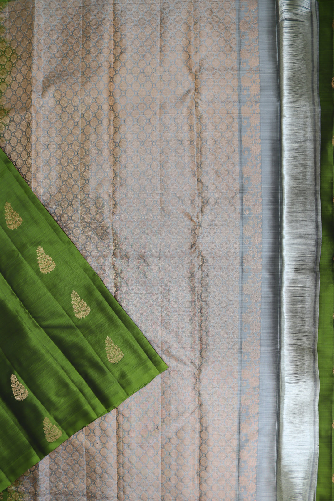 Mesmerizing Green Kanjipuram Saree