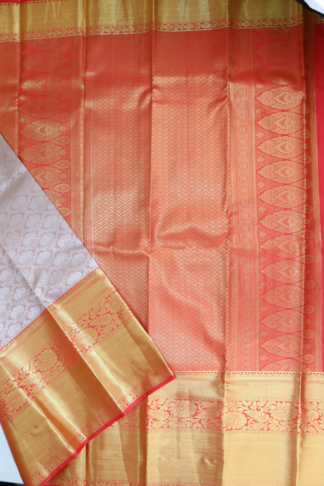 Enchanting Light Chacolate Kanjipuram Saree