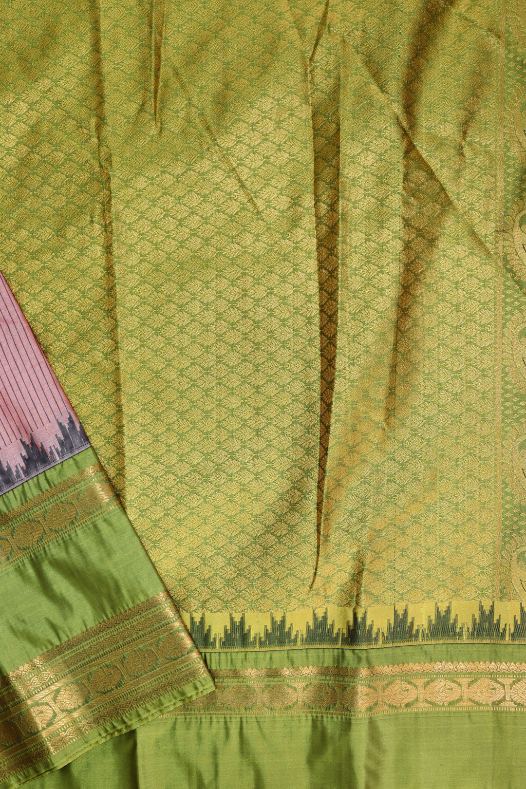 Captivating Salmon Kanjipuram Saree