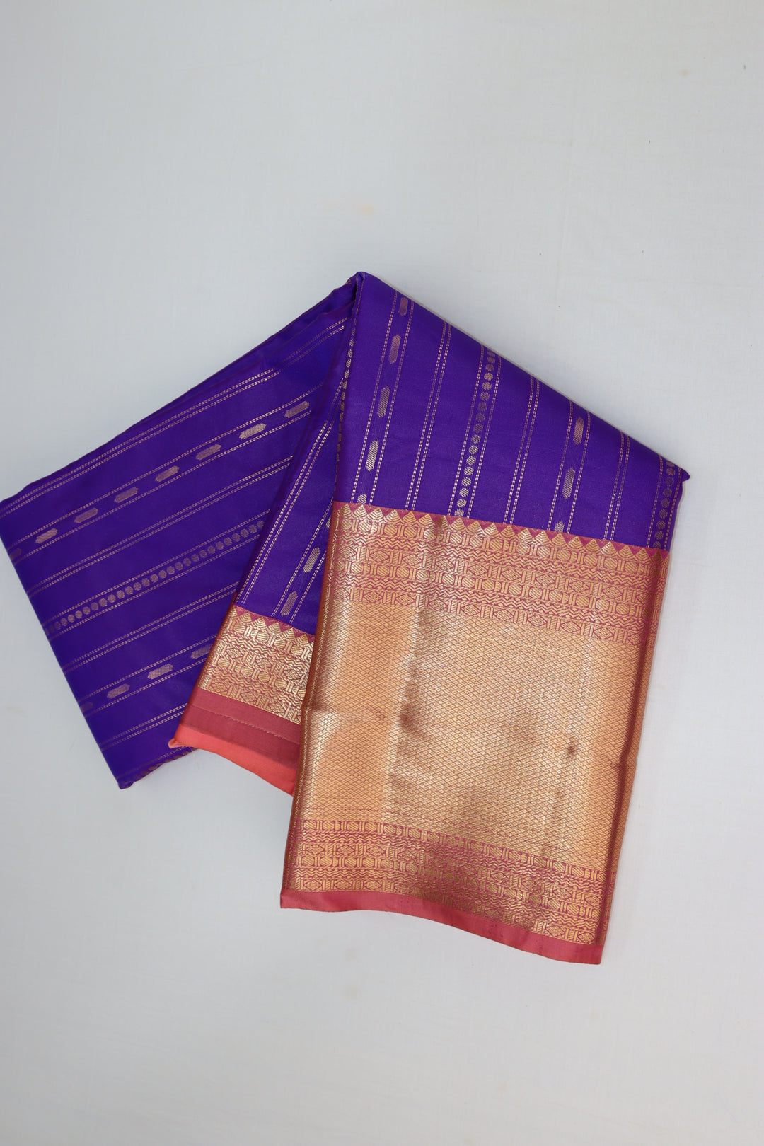 Exquisite Violet Kanjipuram Saree