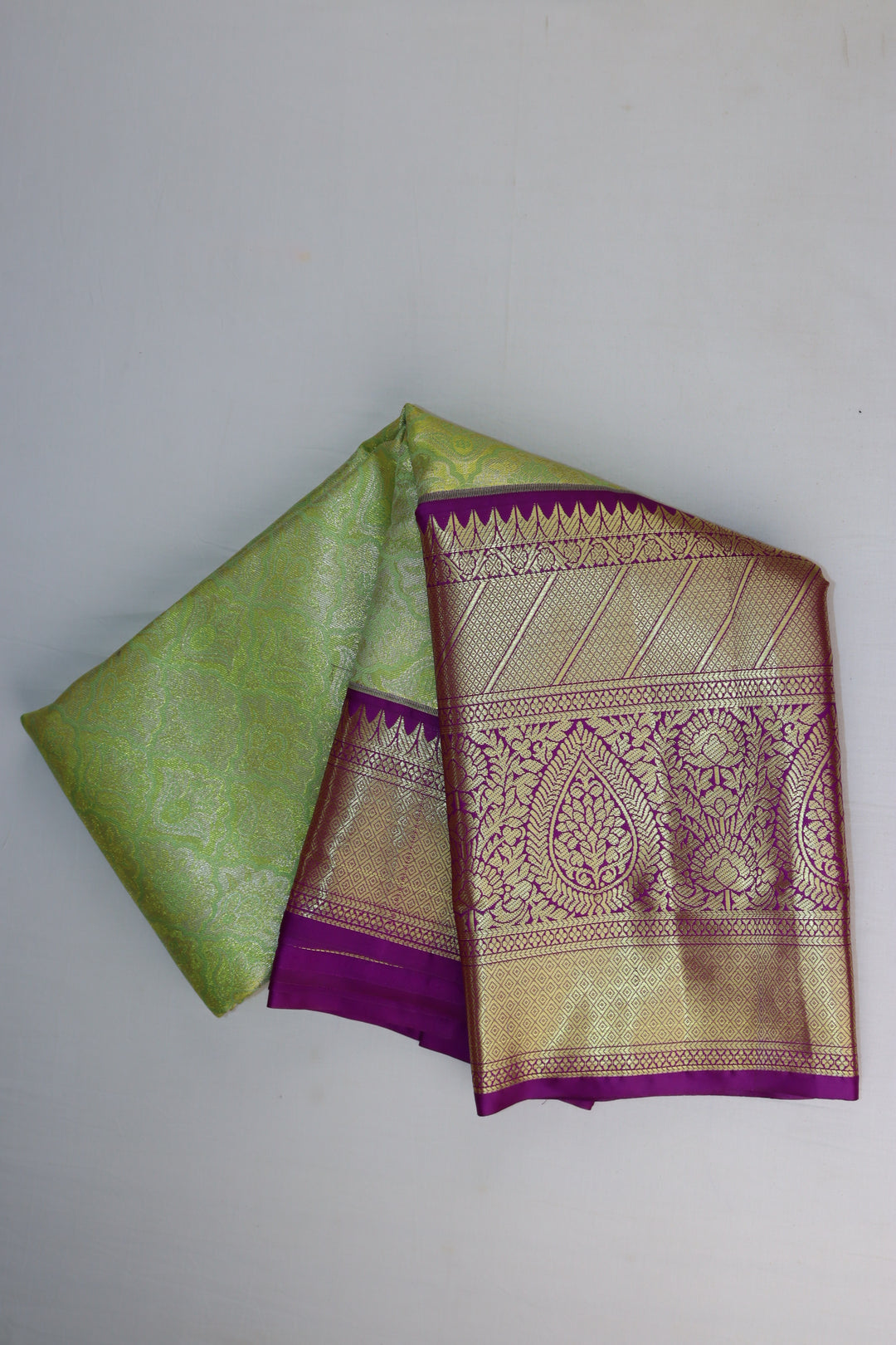 Captivating Green Tissue Kanjipuram Saree