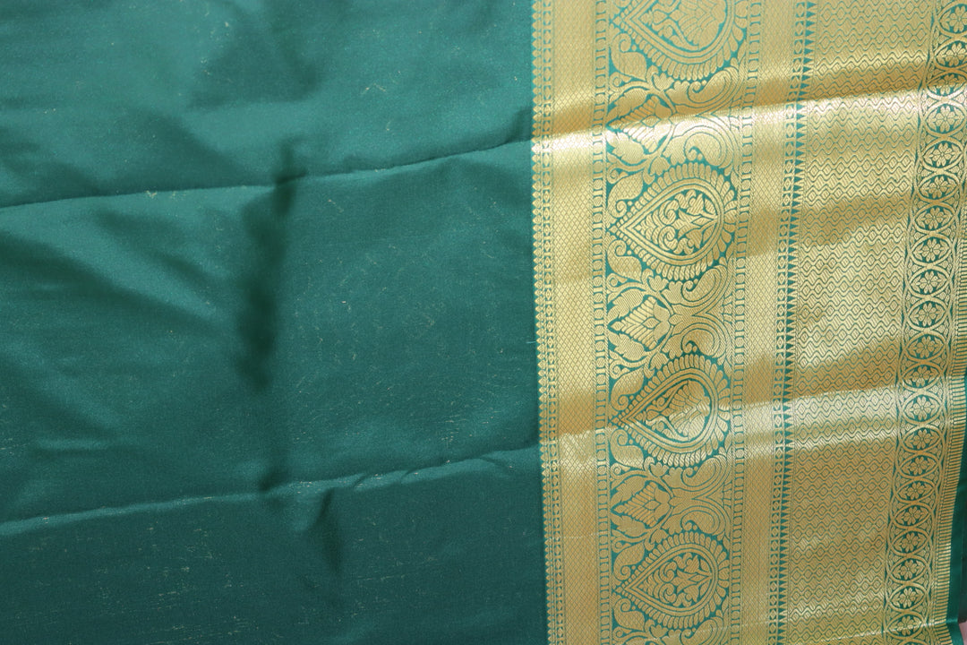 Graceful Olive Green Kanjipuram Saree