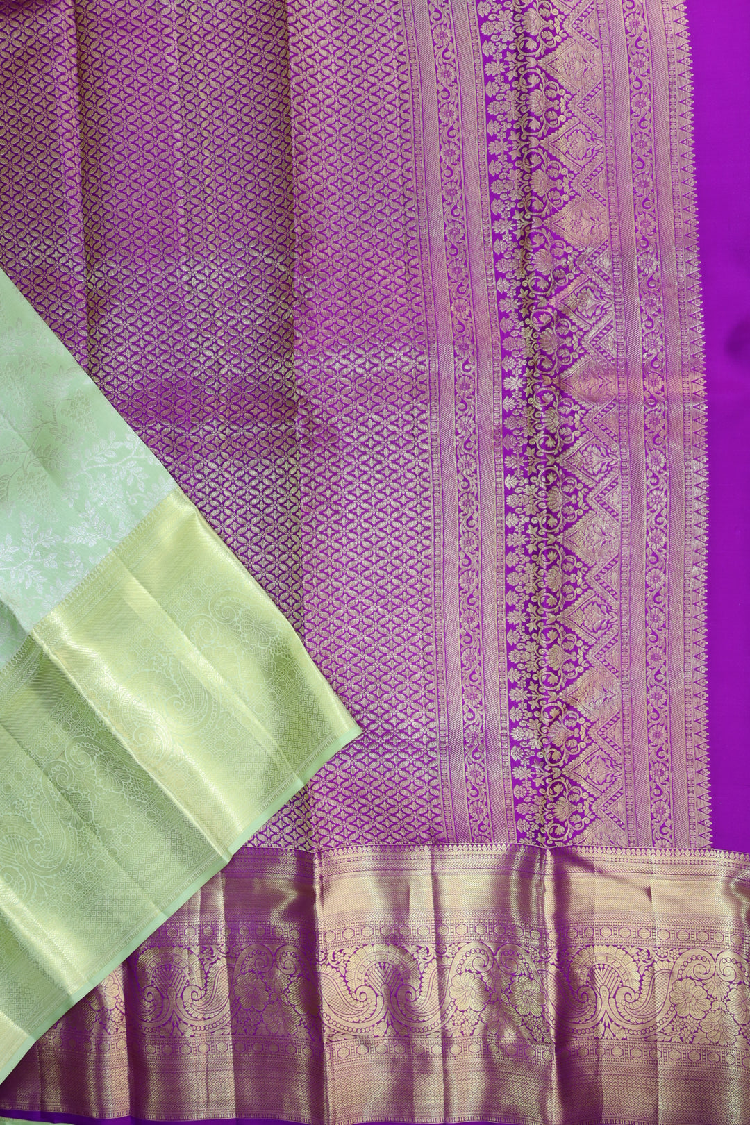 Stunning Leaf Green Pure  Kanjipuram Saree