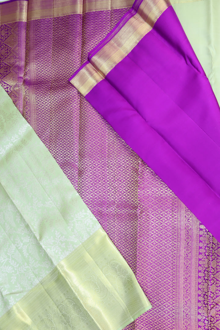 Stunning Leaf Green Pure  Kanjipuram Saree