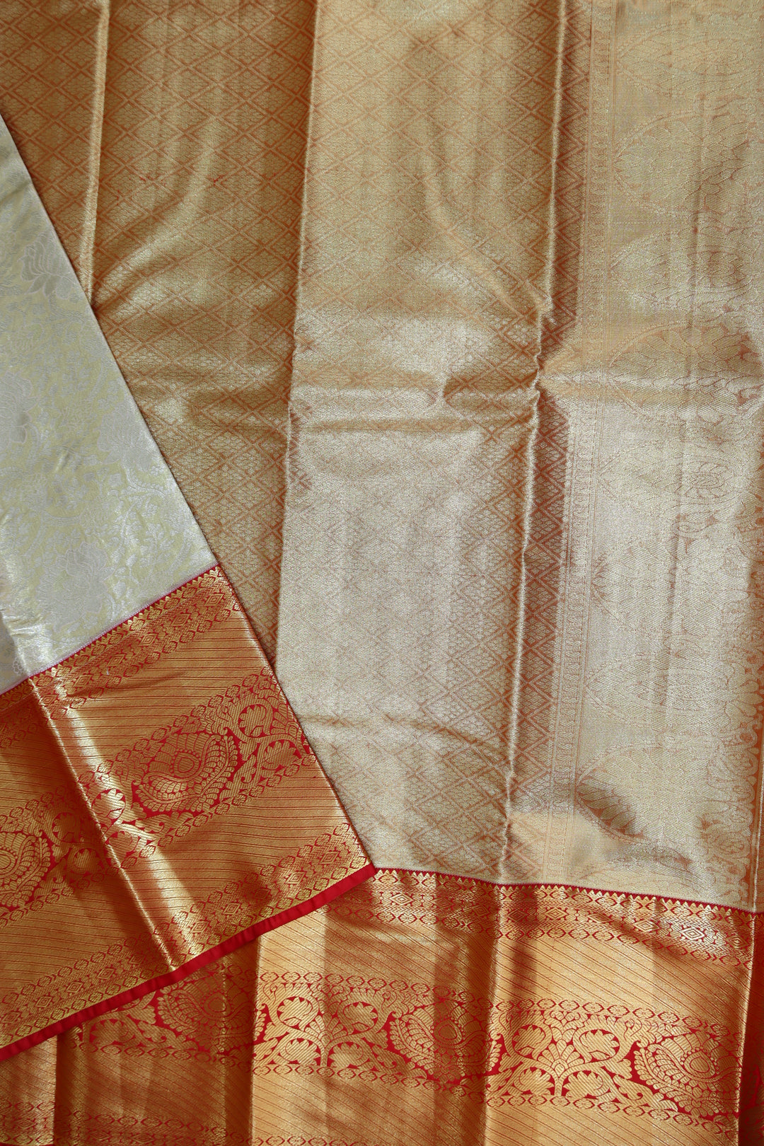 Graceful Cream Kanjipuram Saree